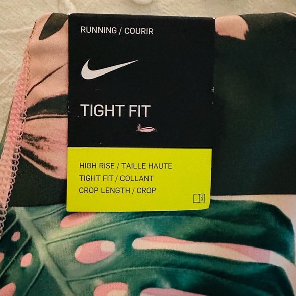 Nike Women's Printed Botanical Fast Crop Running Legging - Picture 5 of 6
